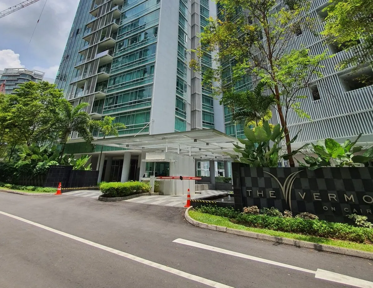 Front entrance The Vermont on Cairnhill Singapore luxury condominium
