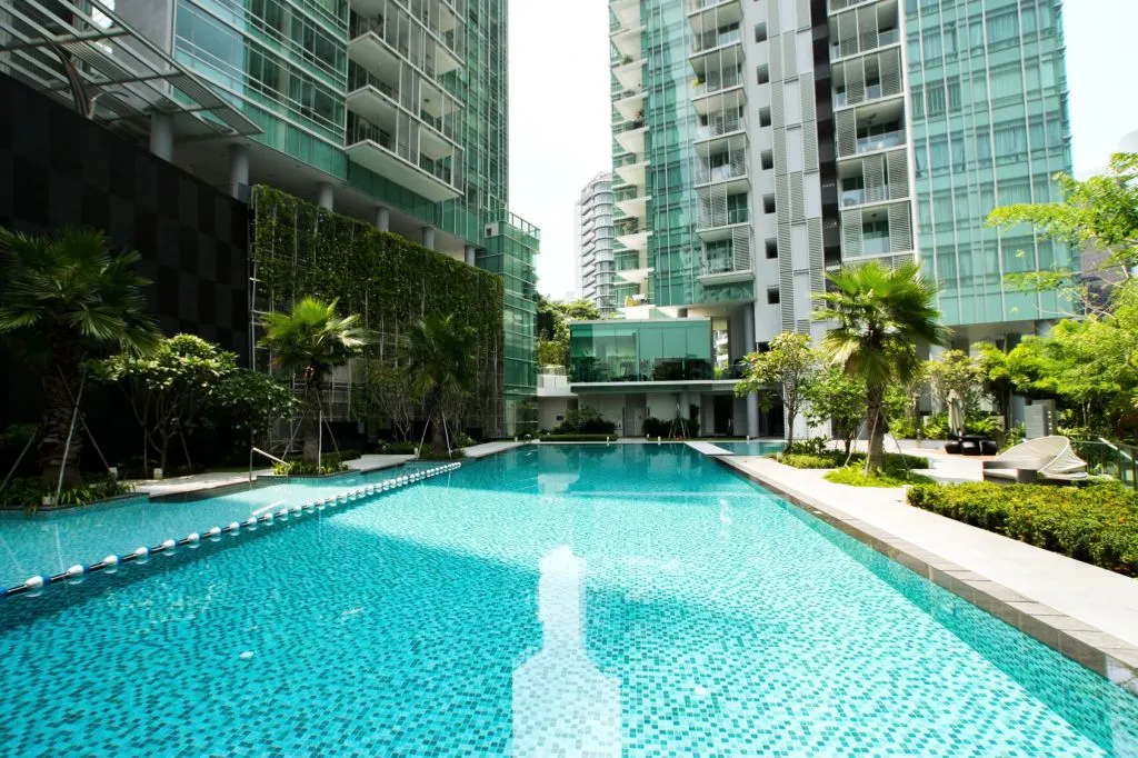Outdoor swimming pool The Vermont on Cairnhill Singapore lush setting